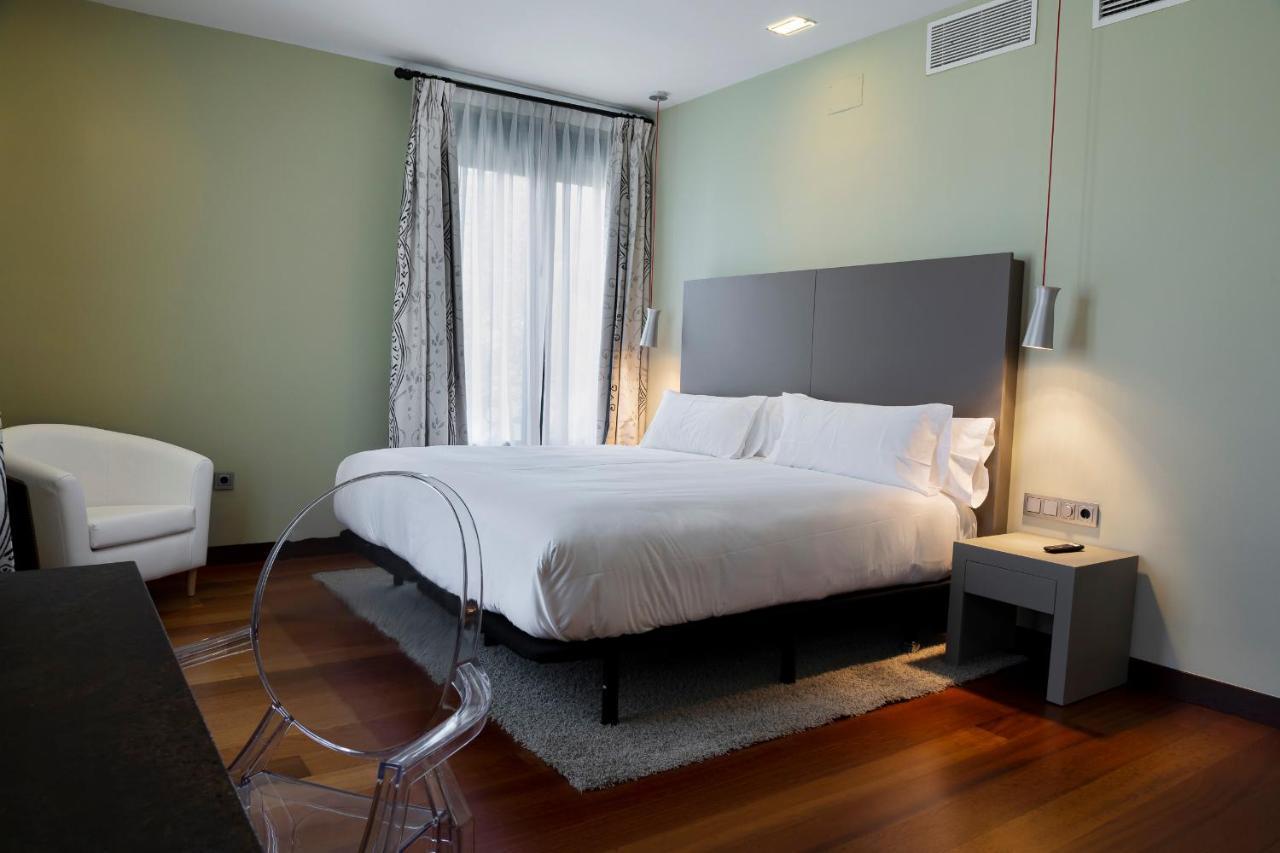 Ar Isabel De Farnesio Hotel